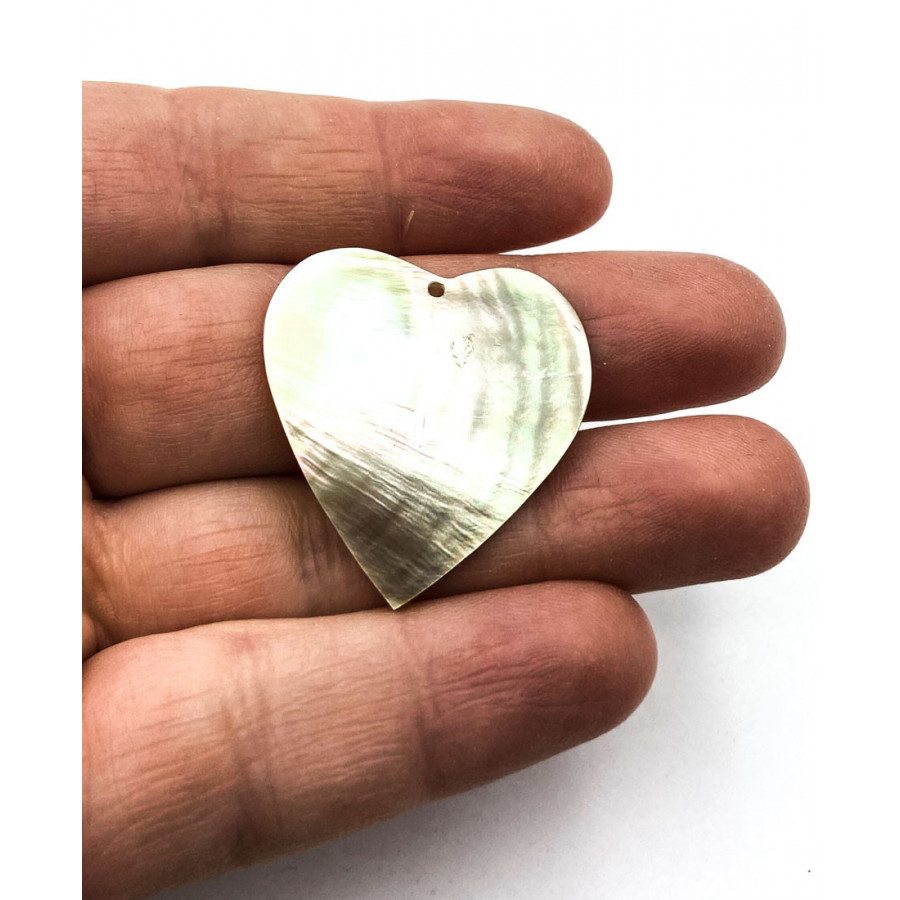 Shell heart pendant 30mm