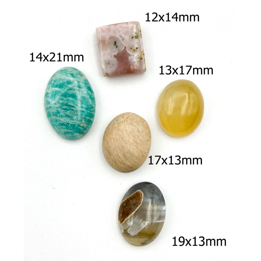 Gemstone cabochon 5 pieces mix. Use for necklace or bracelet.